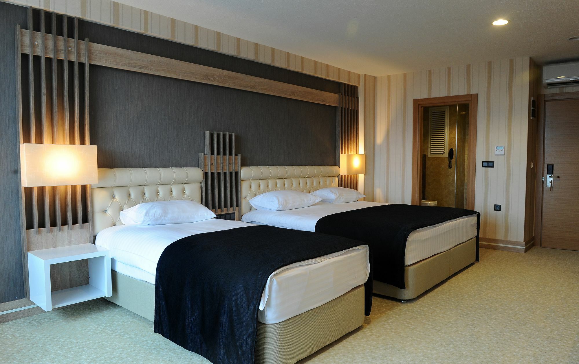 סאמסון Neba Royal Hotel מראה חיצוני תמונה